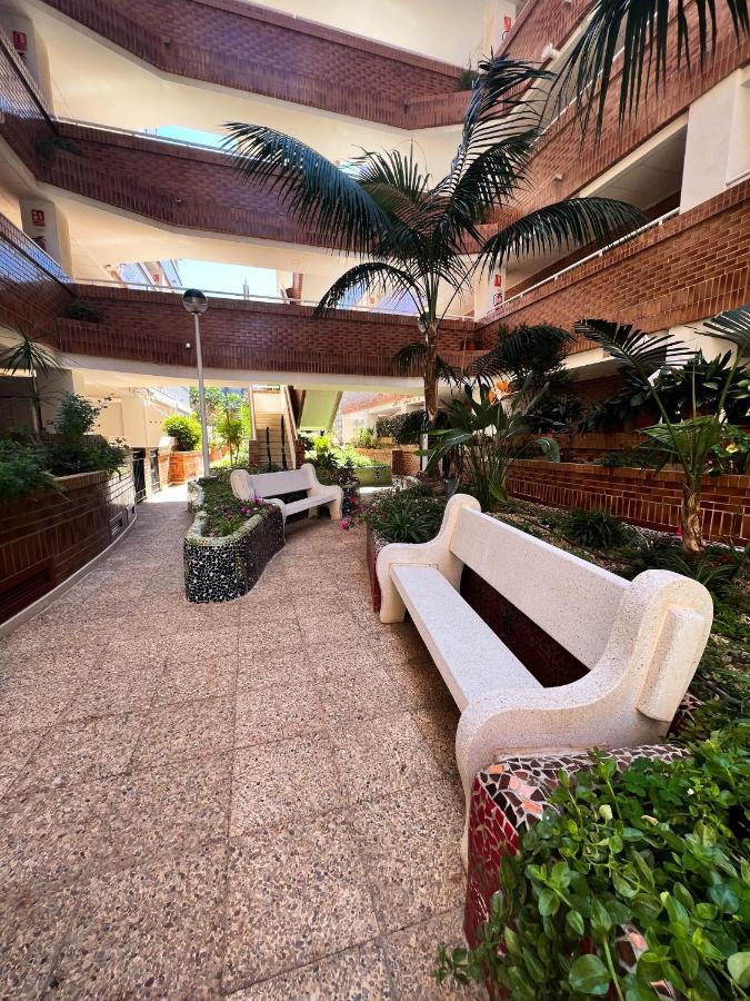 Gym, Ping Pong, Piscina Y Garaje Apartman Orpesa Kültér fotó