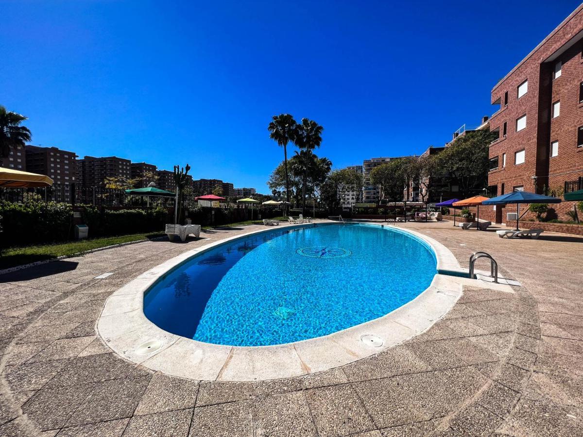 Gym, Ping Pong, Piscina Y Garaje Apartman Orpesa Kültér fotó
